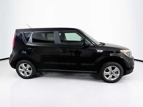Used 2018 Kia Soul FWD image 4