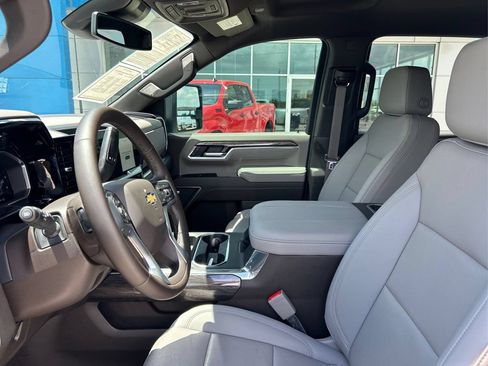 Used 2026 Chevrolet Silverado 3500 LTZ w/ LTZ Texas Edition AWD/4WD image 9