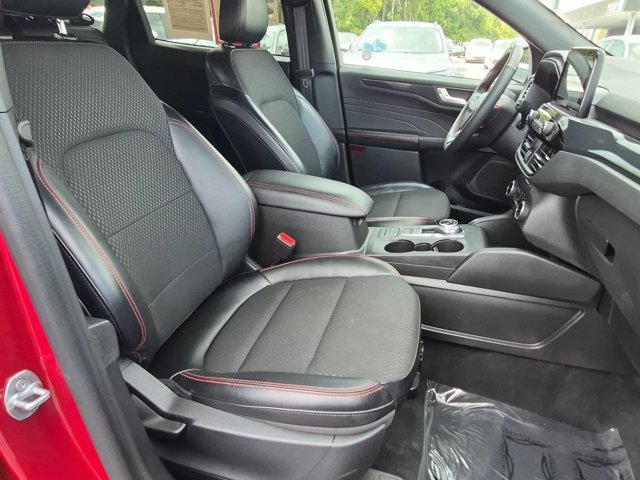 Used 2025 Ford Escape ST-Line FWD image 30