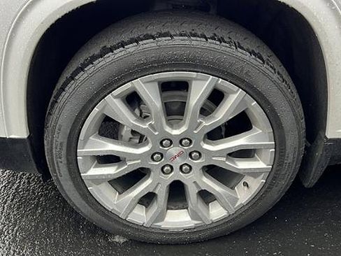 Certified 2024 GMC Acadia Denali w/ Super Cruise Package image 2