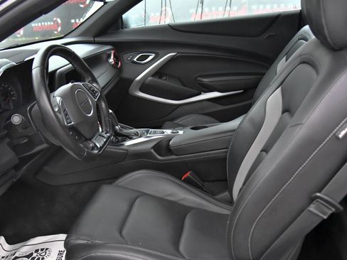Used 2020 Chevrolet Camaro LT w/ RS Package image 17