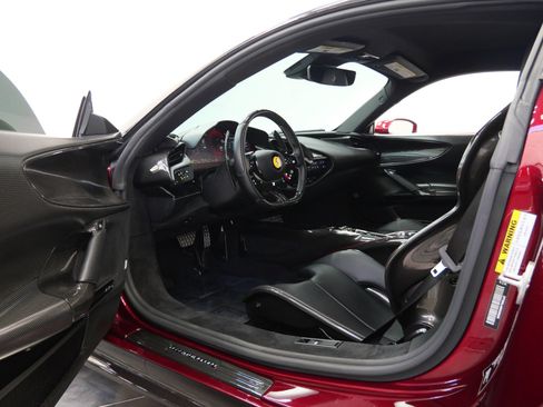Used 2021 Ferrari SF90 Stradale image 21