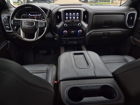 Certified 2020 GMC Sierra 2500 Denali w/ Denali Ultimate Package AWD/4WD image 17