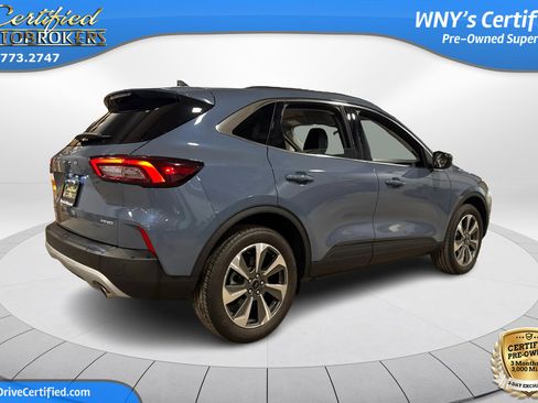 Used 2025 Ford Escape Platinum image 6