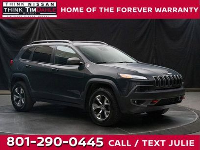 Used 2016 Jeep Cherokee Trailhawk w/ Comfort/Convenience Group