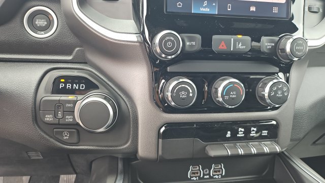 New 2026 RAM 1500 Express AWD/4WD image 13