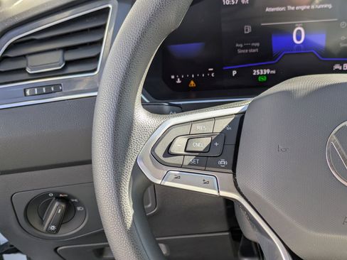 Used 2023 Volkswagen Tiguan S image 19