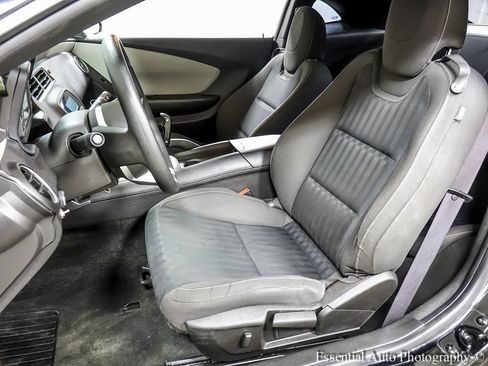 Used 2011 Chevrolet Camaro LS w/ Bluetooth Package RWD image 9