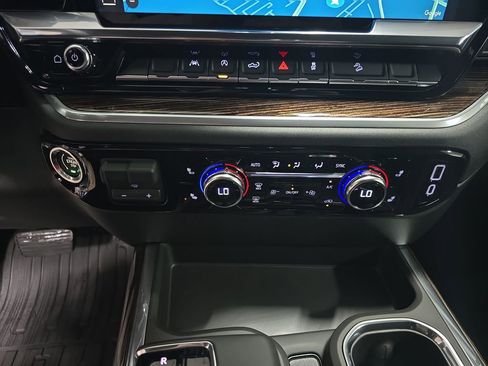 New 2026 GMC Sierra 1500 Elevation AWD/4WD image 24