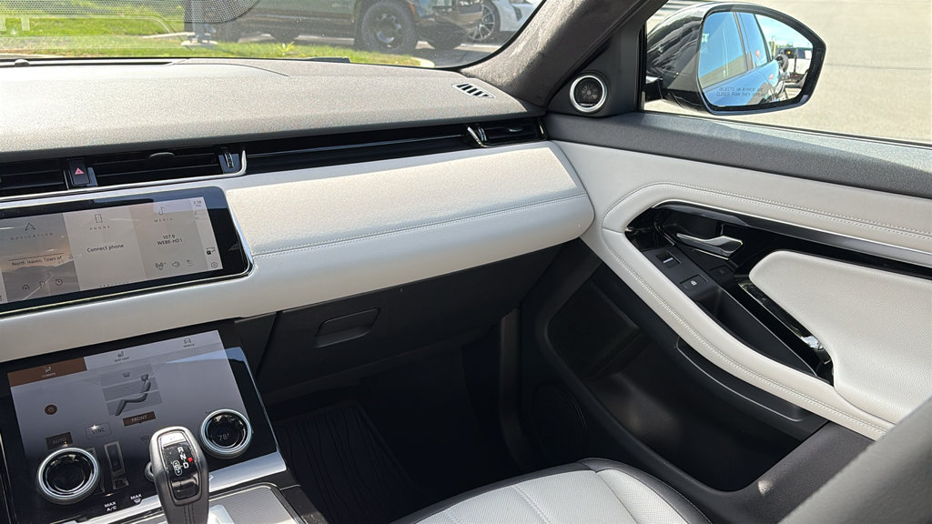 Certified 2023 Land Rover Range Rover Evoque R-Dynamic SE AWD/4WD image 29