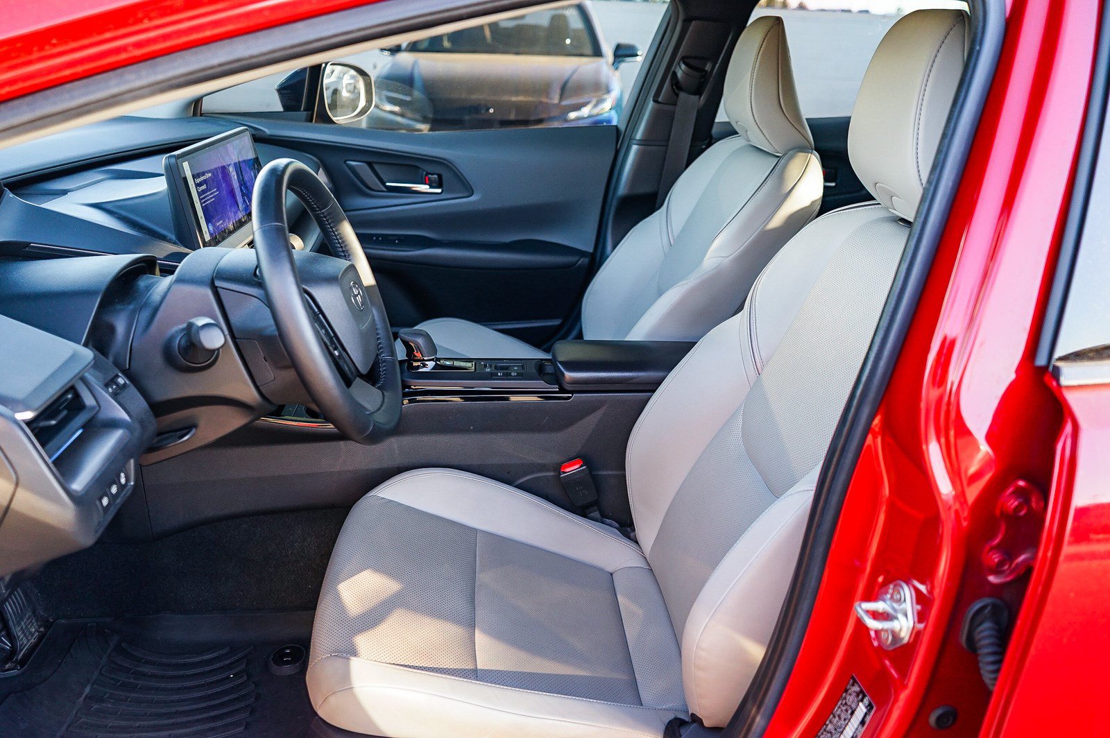 Certified 2024 Toyota Prius XLE AWD/4WD image 17