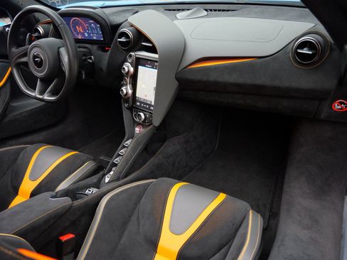 Used 2022 McLaren 720S Performance image 10