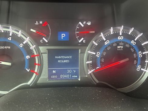 Used 2018 Toyota 4Runner SR5 image 4