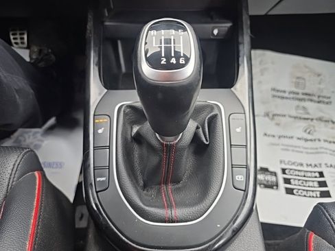 Certified 2022 Kia Forte GT image 18