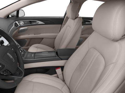Used 2017 Lincoln MKZ Reserve FWD image 9