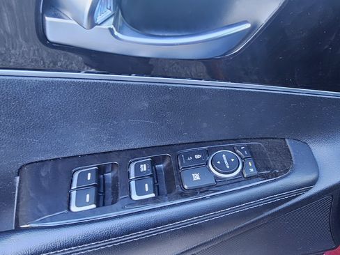 Used 2016 Kia Sorento LX w/ LX Convenience Package image 12