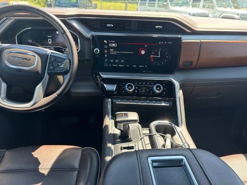 Used 2022 GMC Sierra 1500 Denali w/ Denali Reserve Package AWD/4WD image 23