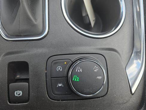 Used 2023 Chevrolet Traverse LT w/ LPO, Floor Liner Package AWD/4WD image 23