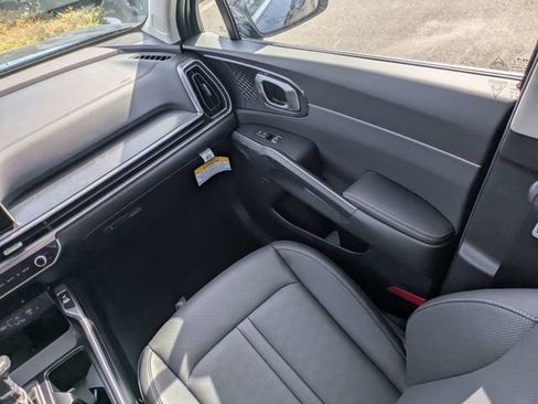 New 2025 Kia Sorento S w/ Panoramic Sunroof Package FWD image 16
