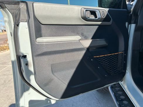 Used 2021 Ford Bronco Badlands image 10