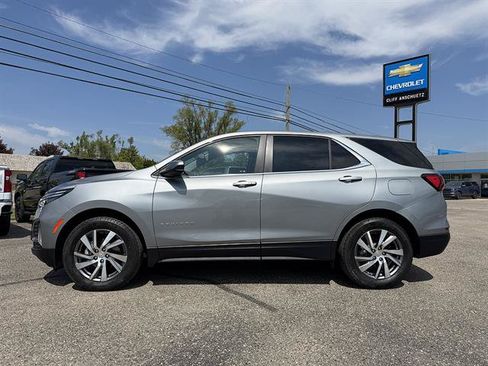 Used 2024 Chevrolet Equinox LT AWD/4WD image 3