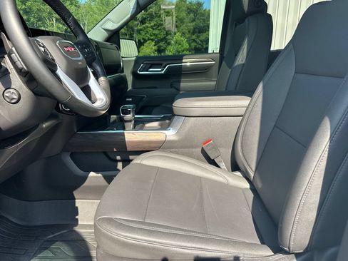 Used 2026 GMC Sierra 1500 SLT w/ SLT Premium Plus Package AWD/4WD image 10