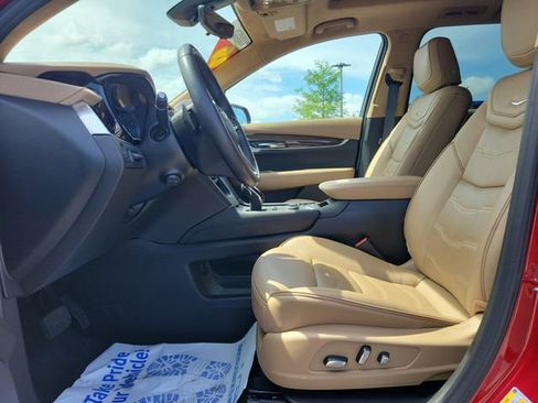 Used 2025 Cadillac XT6 Premium Luxury w/ Platinum Package AWD/4WD image 17