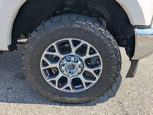 Used 2022 Ford F250 Lariat w/ Lariat Ultimate Package AWD/4WD image 11