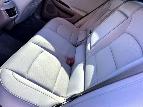 Used 2022 Chevrolet Malibu LT image 13