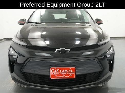 Used 2023 Chevrolet Bolt EUV LT w/ Convenience Package FWD image 2