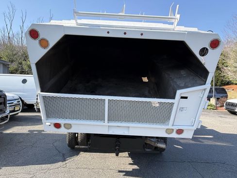 Used 2014 Ford F550 4x4 Regular Cab Super Duty image 9