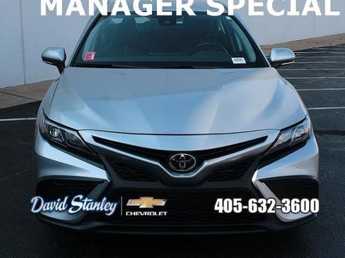 Used 2024 Toyota Camry SE image 5