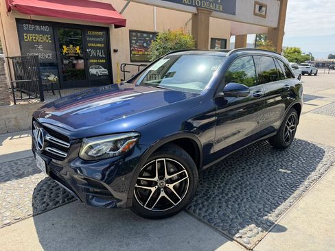 Used 2019 Mercedes-Benz GLC 300 image 1