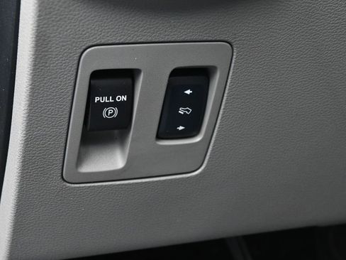 Used 2018 Ford F150 XLT w/ Equipment Group 302A Luxury image 17