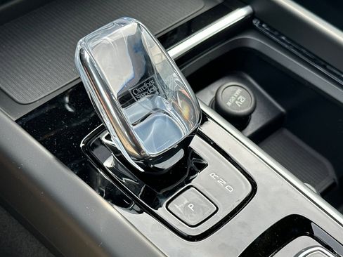 New 2026 Volvo XC60 B5 Plus w/ Climate Package image 19