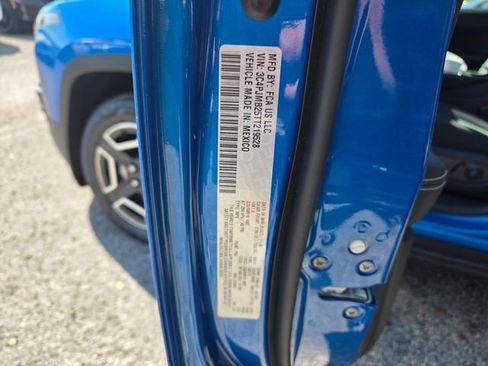 New 2026 Jeep Cherokee Laredo image 19