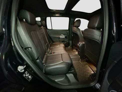 Used 2021 Mercedes-Benz GLB 250 4MATIC image 38