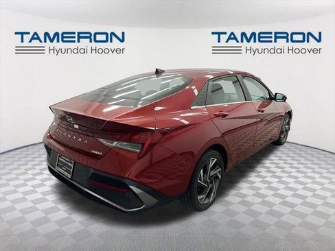 New 2025 Hyundai Elantra Limited image 5