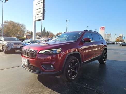 Used 2021 Jeep Cherokee Latitude Plus image 5