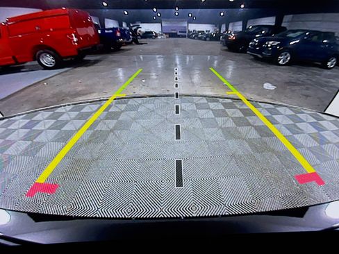 Used 2022 Jeep Grand Cherokee Overland w/ Luxury Tech Group IV image 18