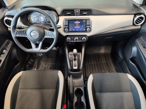 Used 2021 Nissan Versa SV FWD image 16