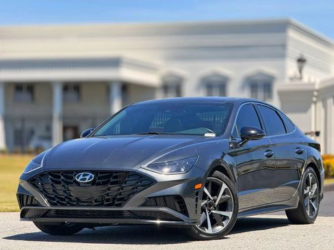 Used 2023 Hyundai Sonata SEL Plus FWD image 2
