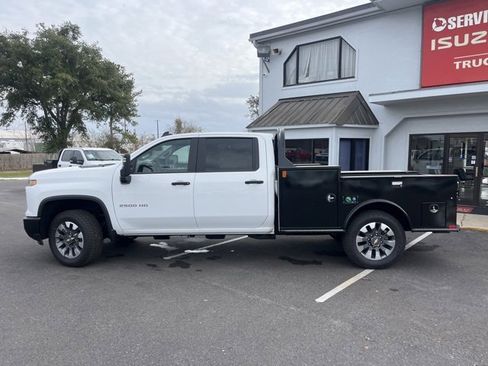 New 2024 Chevrolet Silverado 2500 Custom w/ Custom Value Package image 4