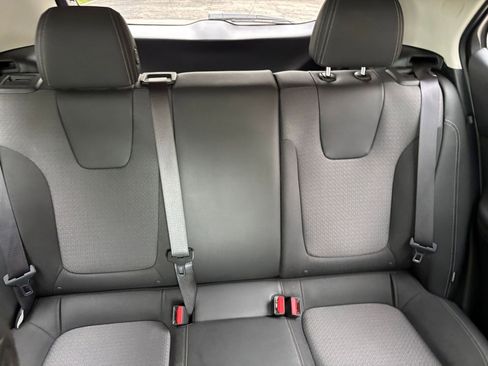 Used 2025 Buick Encore GX Preferred FWD image 33