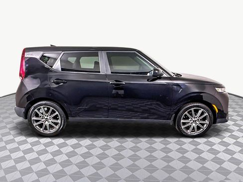 Used 2021 Kia Soul LX image 11