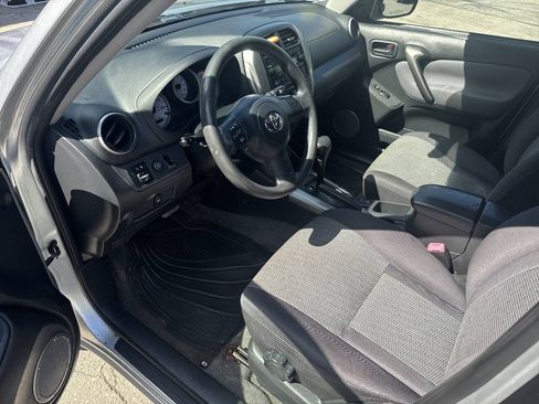 Used 2005 Toyota RAV4 4WD image 11