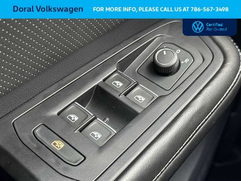 Used 2024 Volkswagen Atlas SE w/ Black Wheel Package FWD image 17