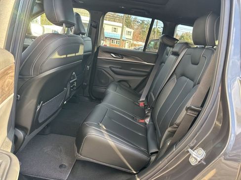 New 2025 Jeep Grand Cherokee Limited image 27