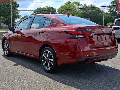 Used 2025 Nissan Versa SV w/ Trunk Package FWD image 4