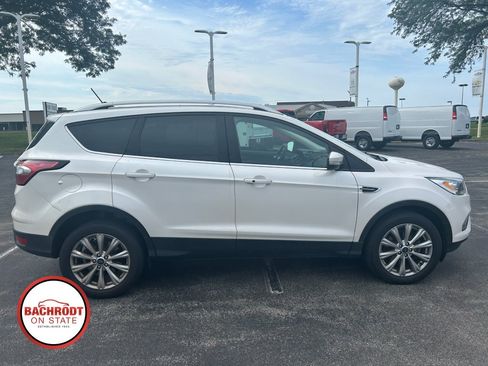 Used 2018 Ford Escape Titanium AWD/4WD image 4